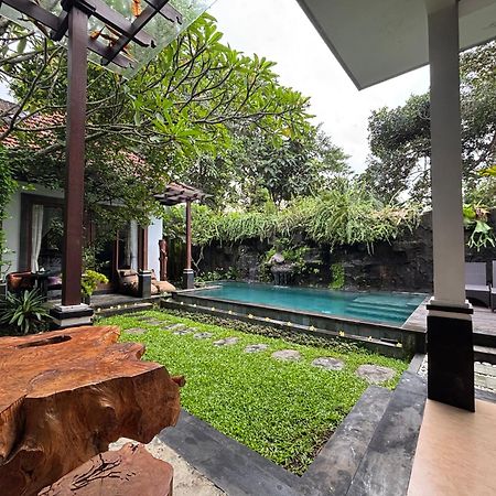 Bumbung Sari Villa Ubud Exterior foto